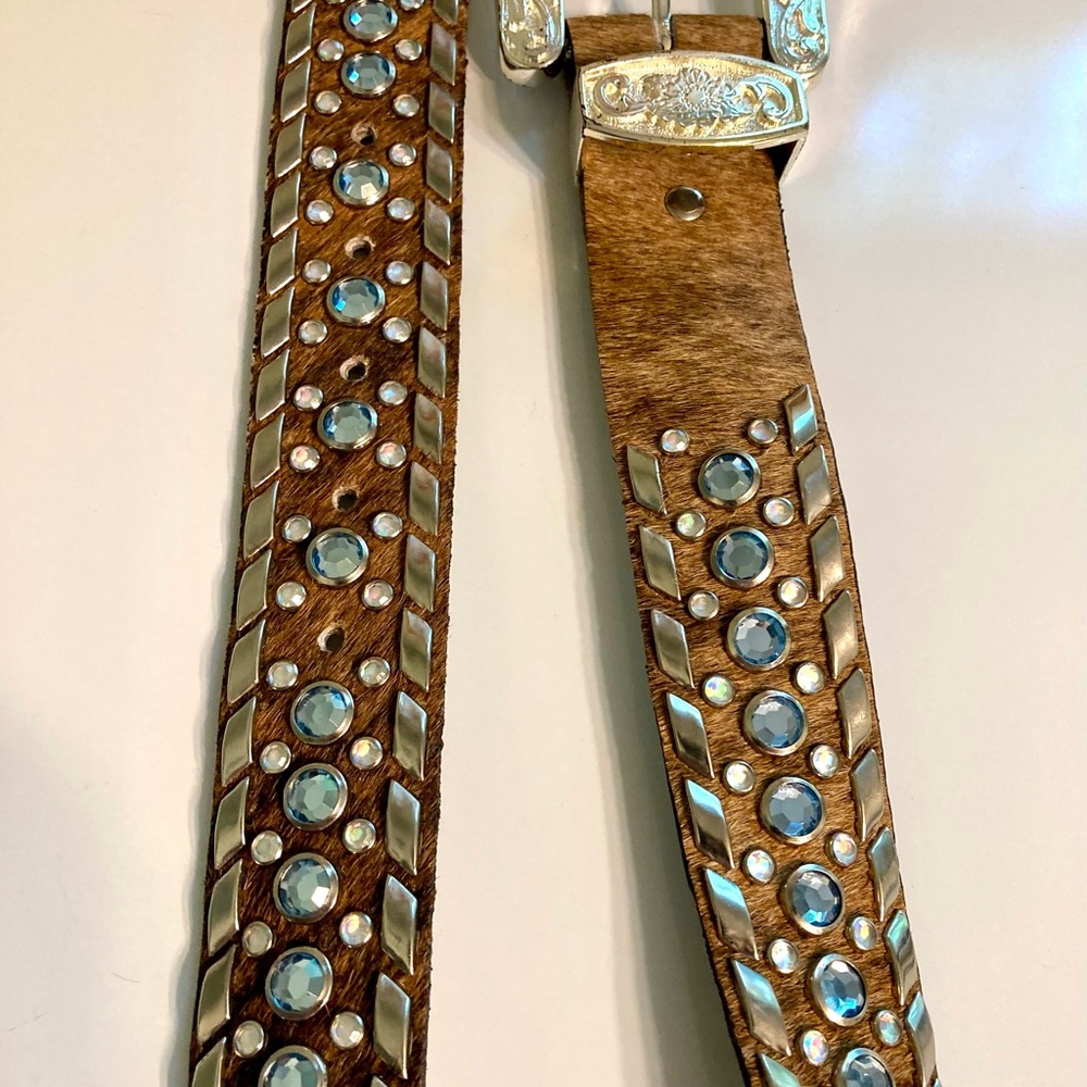 Ornate Vintage, Chambers Cowhide Belt with Rhinestones and silver-tone accents - Picture 7 of 7